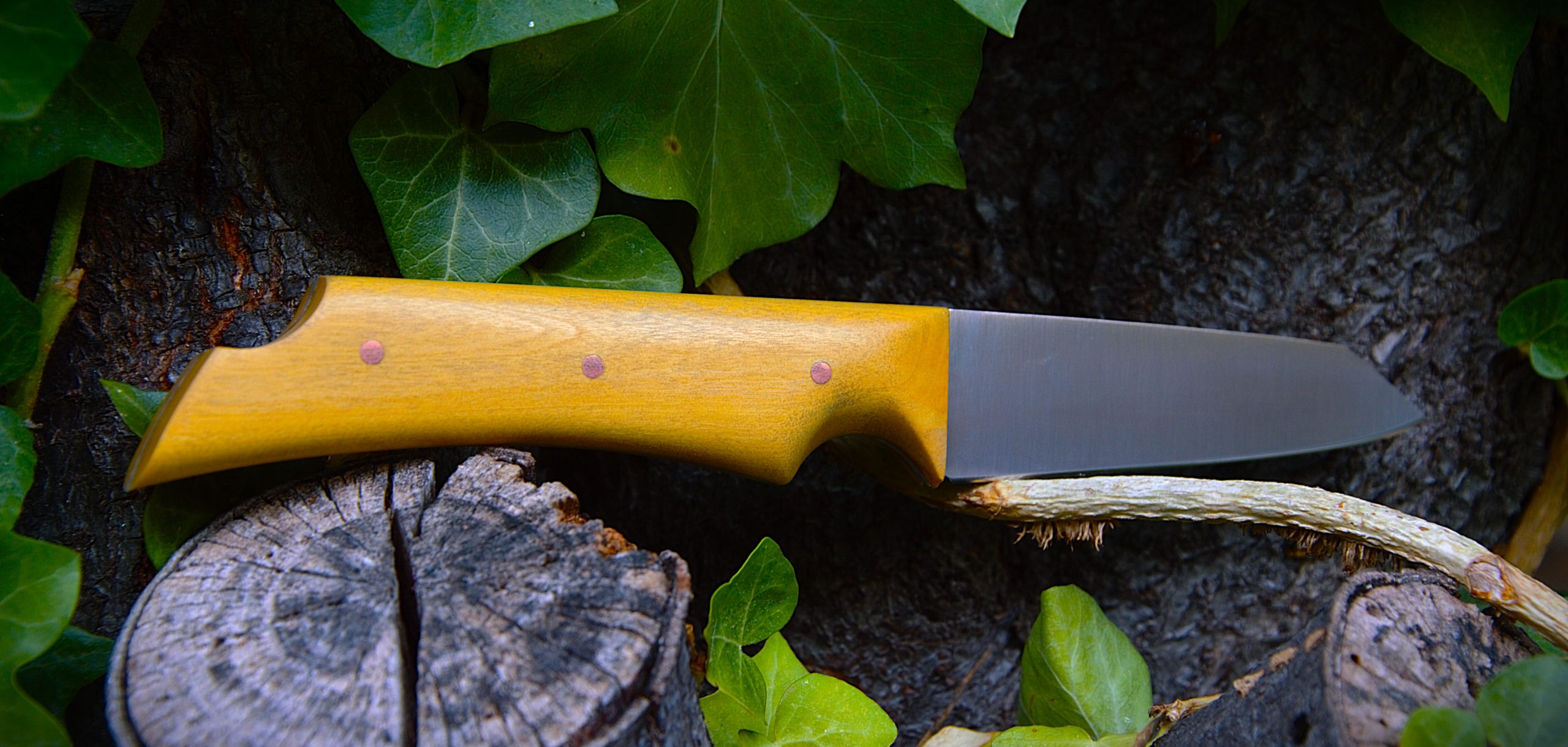 Couteau d'office en amarelo 1.5 mm inox rivet cuivre