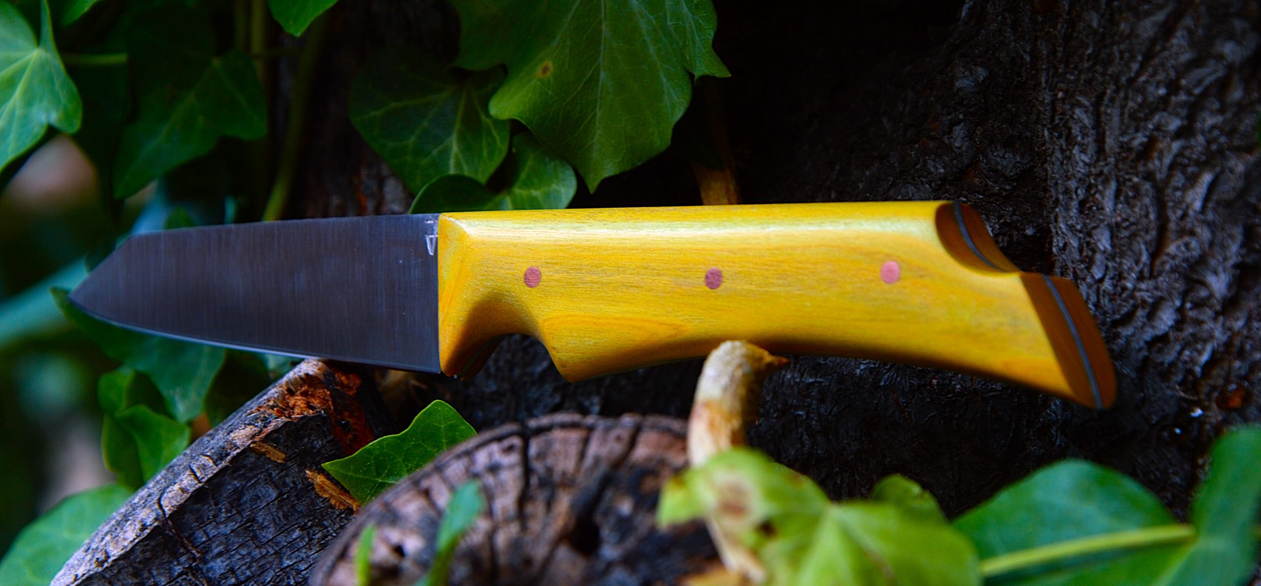 Couteau d'office en amarelo 1.5 mm inox rivet cuivre