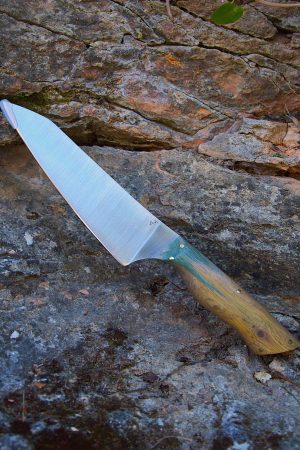 Couteau de cuisine en hêtre échauffé stabilisé